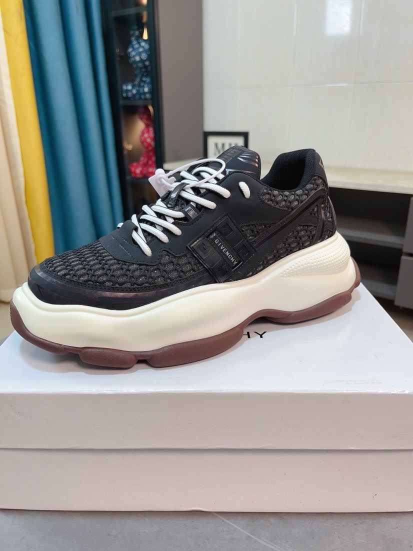 人気No1 2026 ジバンシー 新作 スニーカー 偽物