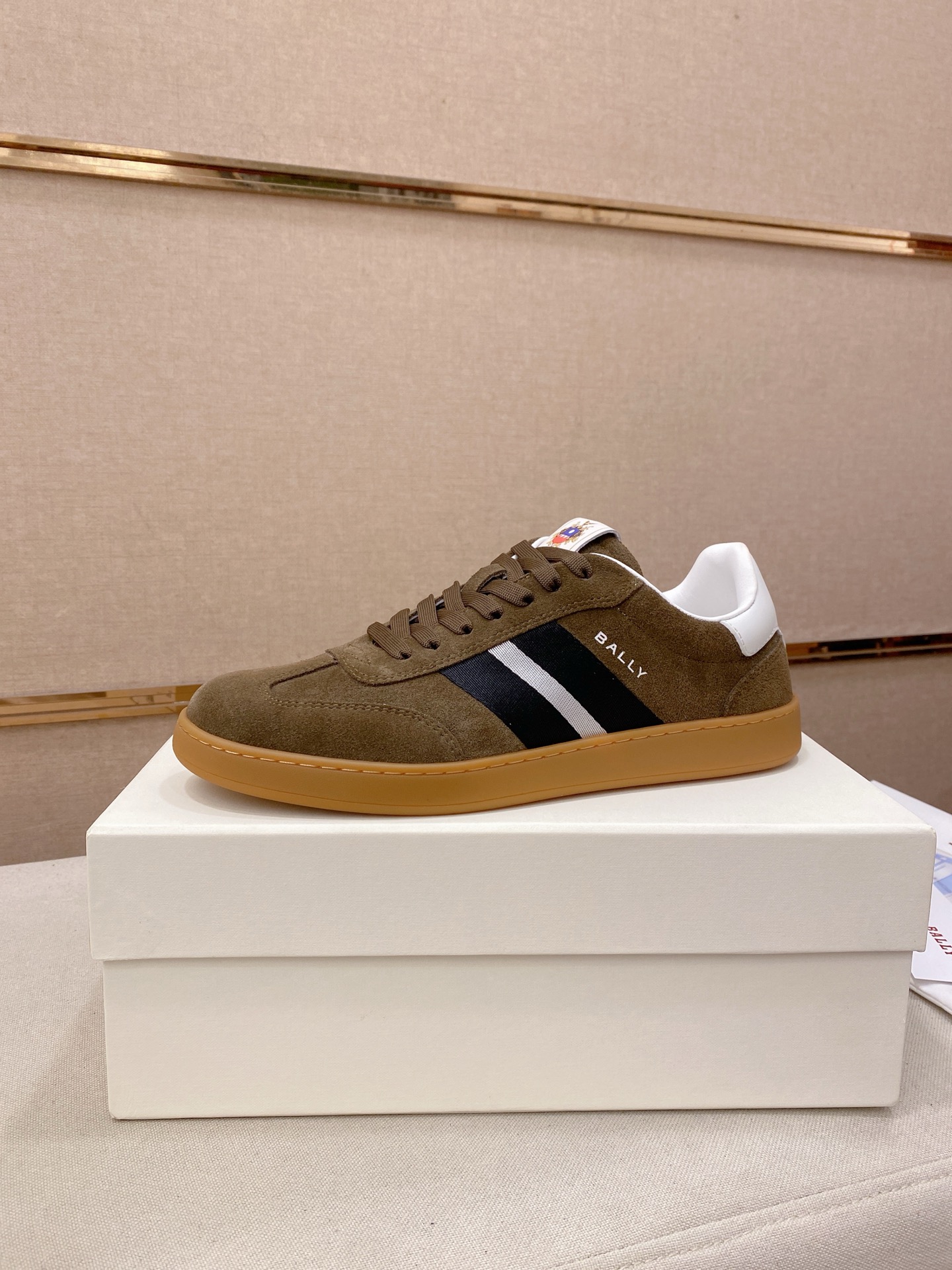 使い勝手良 2026 バリー 新作 スニーカー スーパーコピー