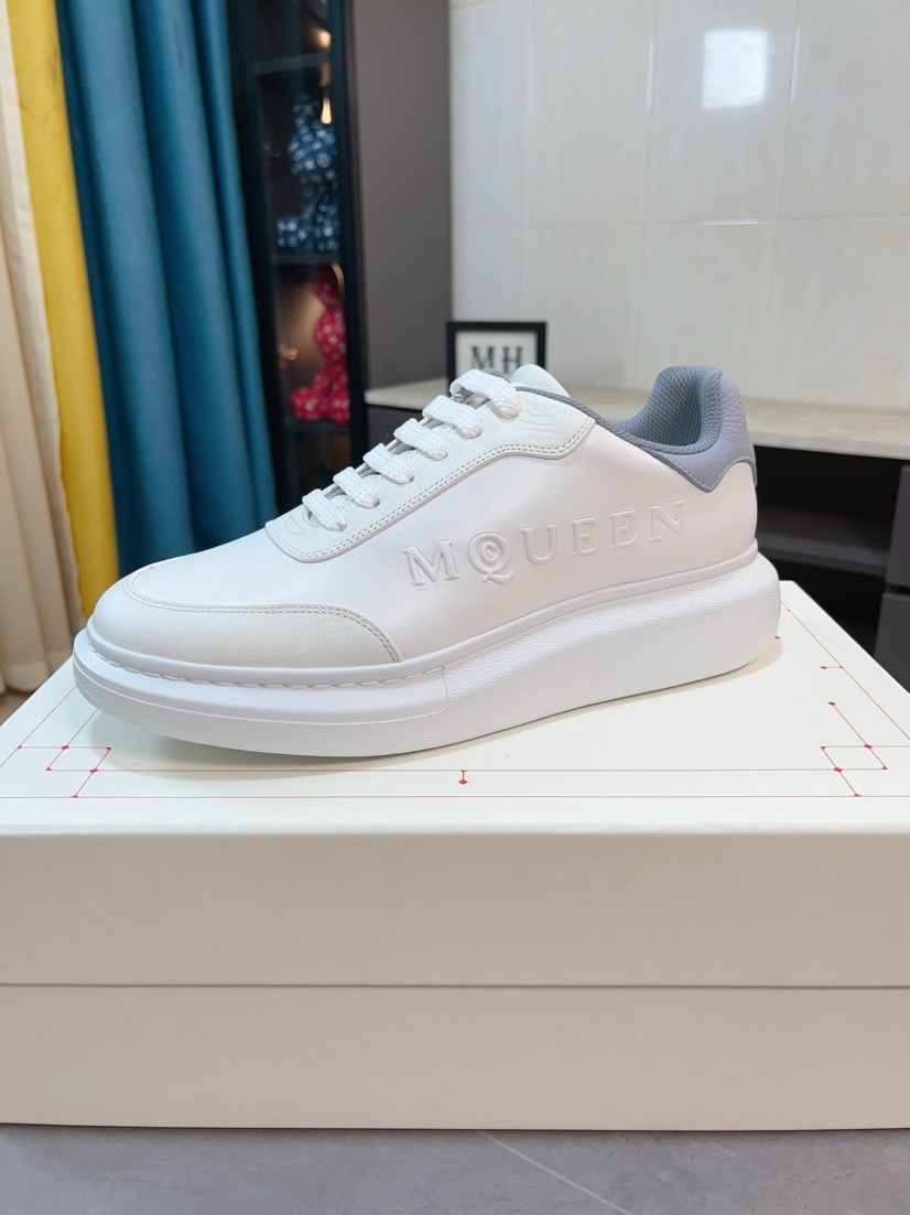 使い勝手良 2026 アレキサンダーマックイーン 新作 男女兼用 スニーカー スーパーコピー