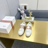 絶対欲しい！2026 ヴァレンティノ 新作 男女兼用 スニーカー コピー