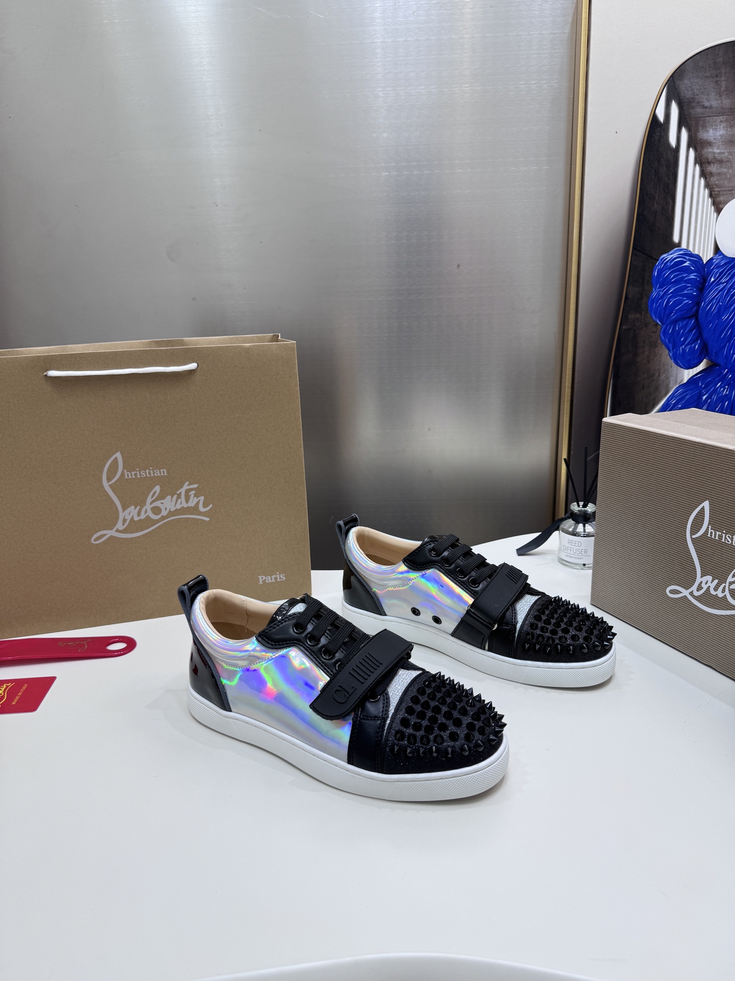 おすすめ 2026 クリスチャンルブタン 新作 男女兼用 スニーカー 偽物