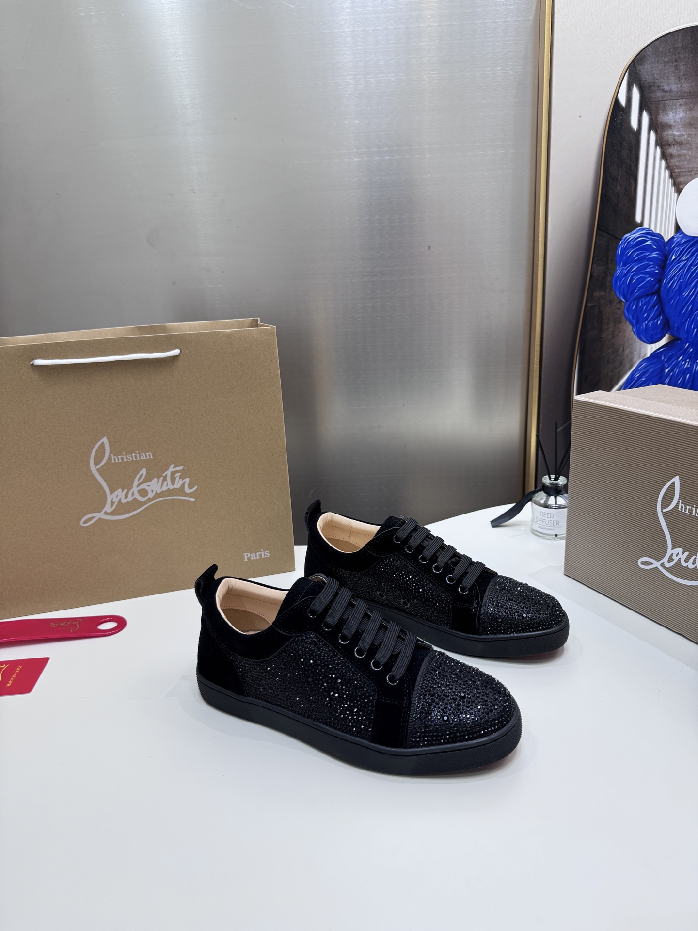 日本未入荷 2026 クリスチャンルブタン 新作 男女兼用 スニーカー コピー