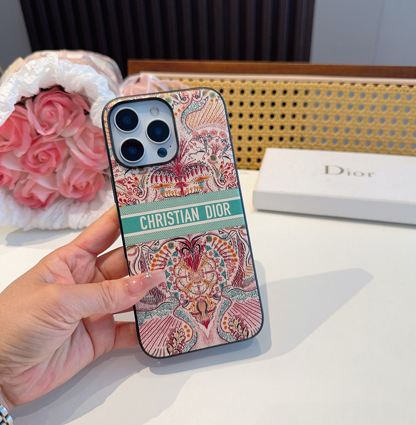 絶対欲しい！2026 ディオール 新作 iPhone ケース 全機種 販売 スーパーコピー