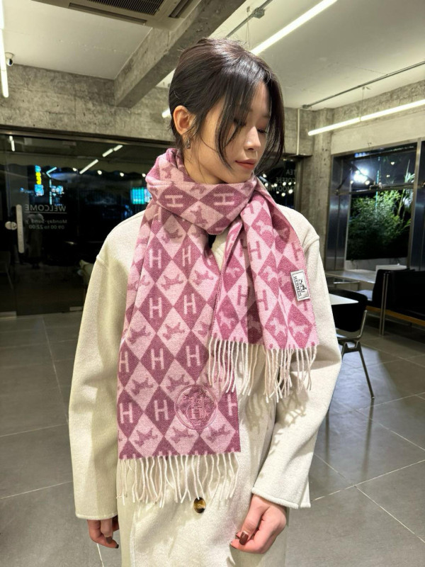 【使い勝手抜群】2026 エルメス 新作 マフラー ウール 偽物