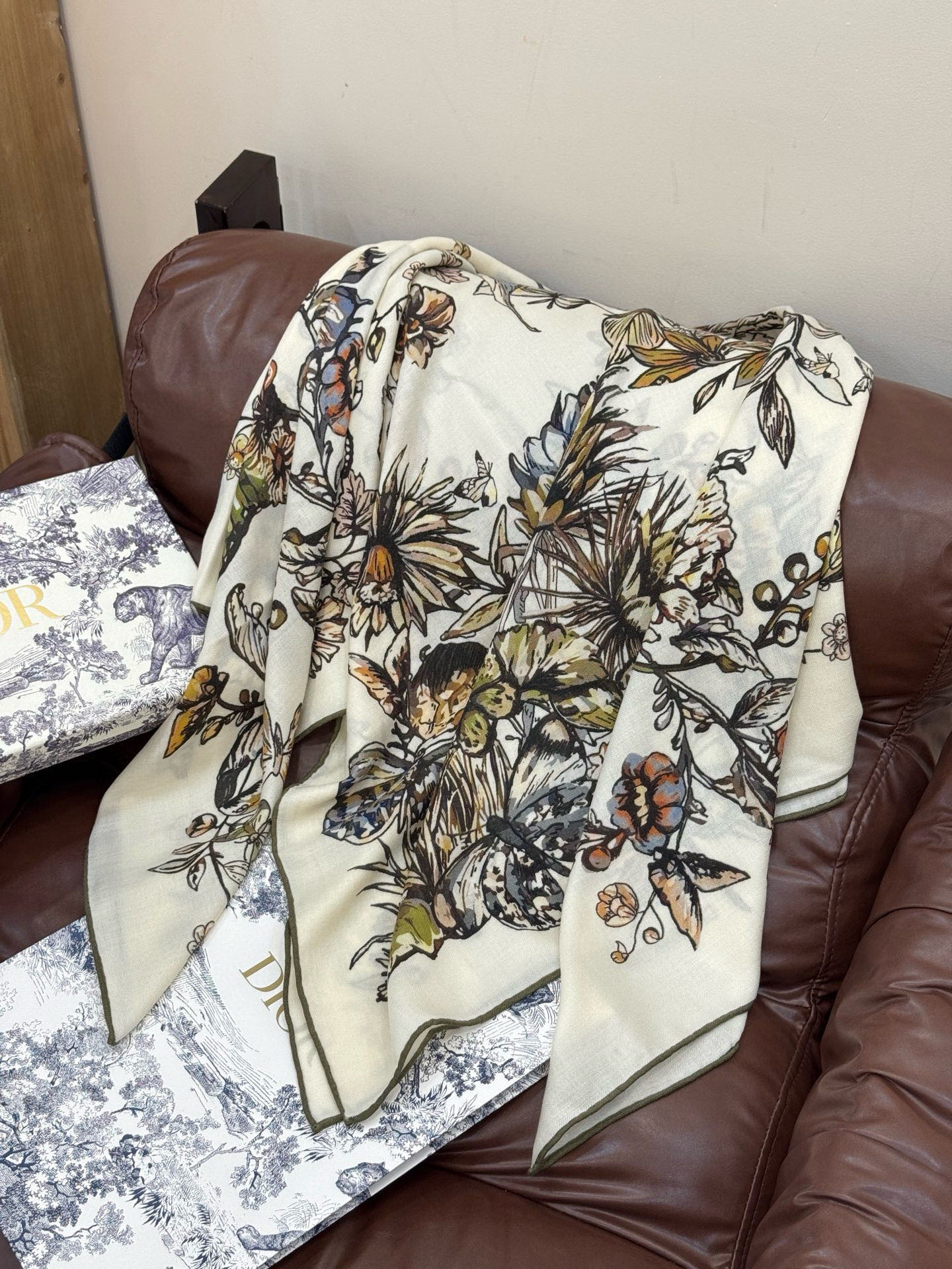 《人気★》 2026 ディオール 新作 マフラー ウール コピー