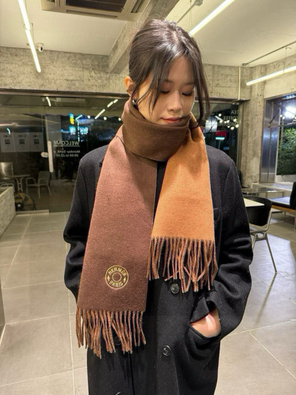 完売必至 2026 エルメス 新作 マフラー ウール スーパーコピー
