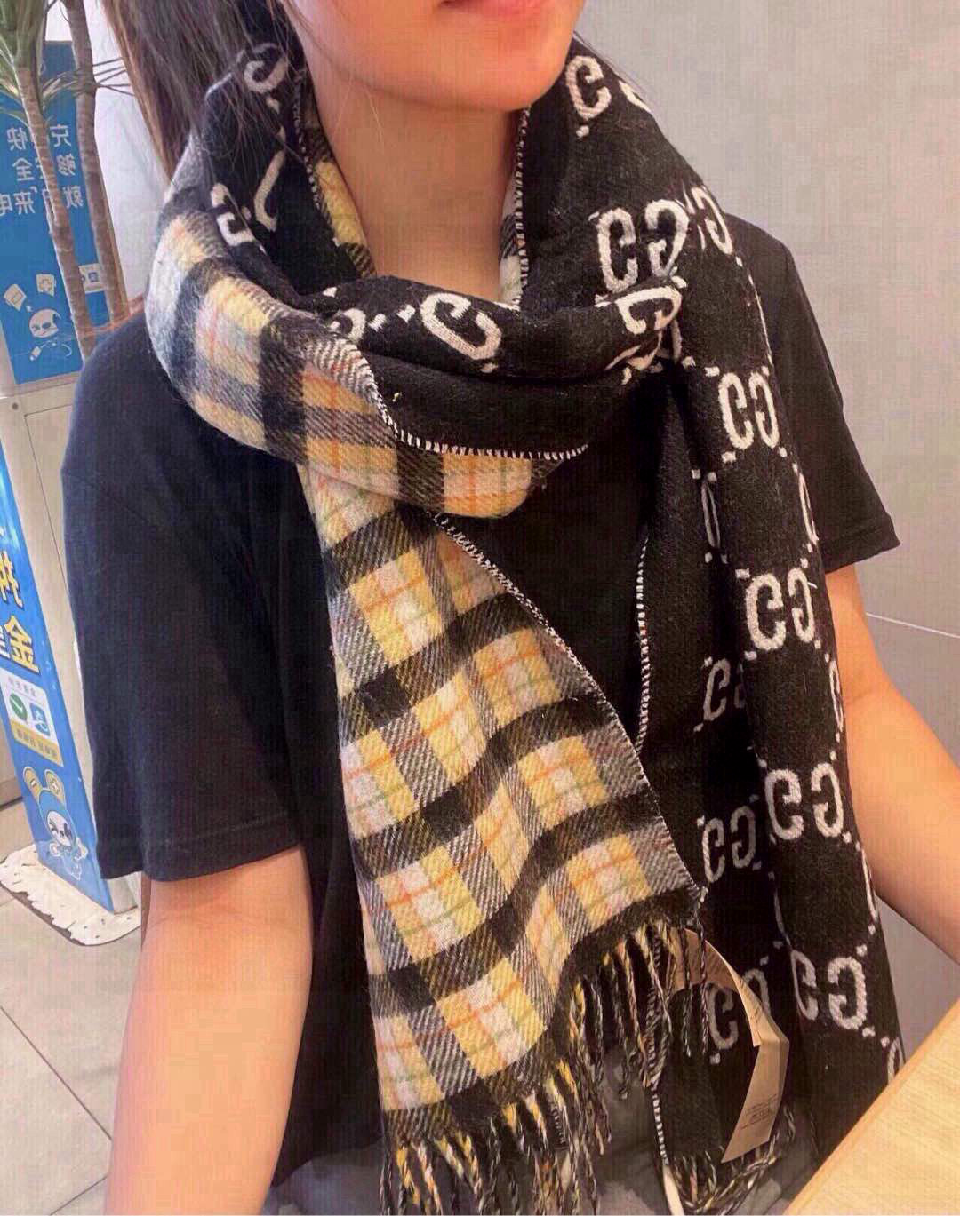 完売必至 ★ 2026 グッチ 新作 マフラー ウール 偽物