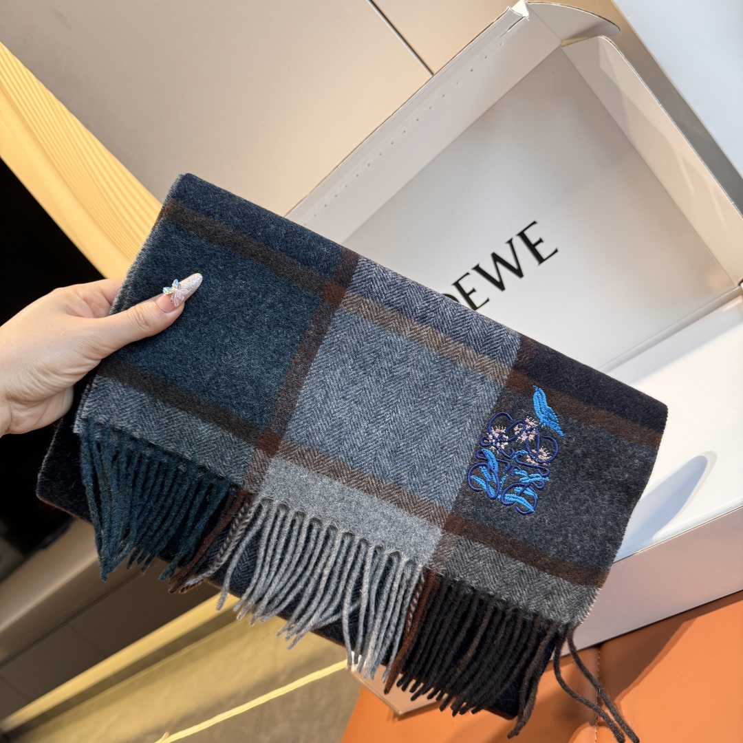 争奪戦 2026 ロエベ 新作 マフラー ウール コピー