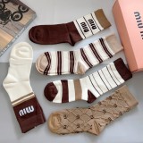 使い勝手良 2026 ミュウミュウ 新作 ソックス 偽物 5足セット