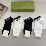 絶対欲しい！2026 グッチ 新作 ソックス 偽物 4足セット