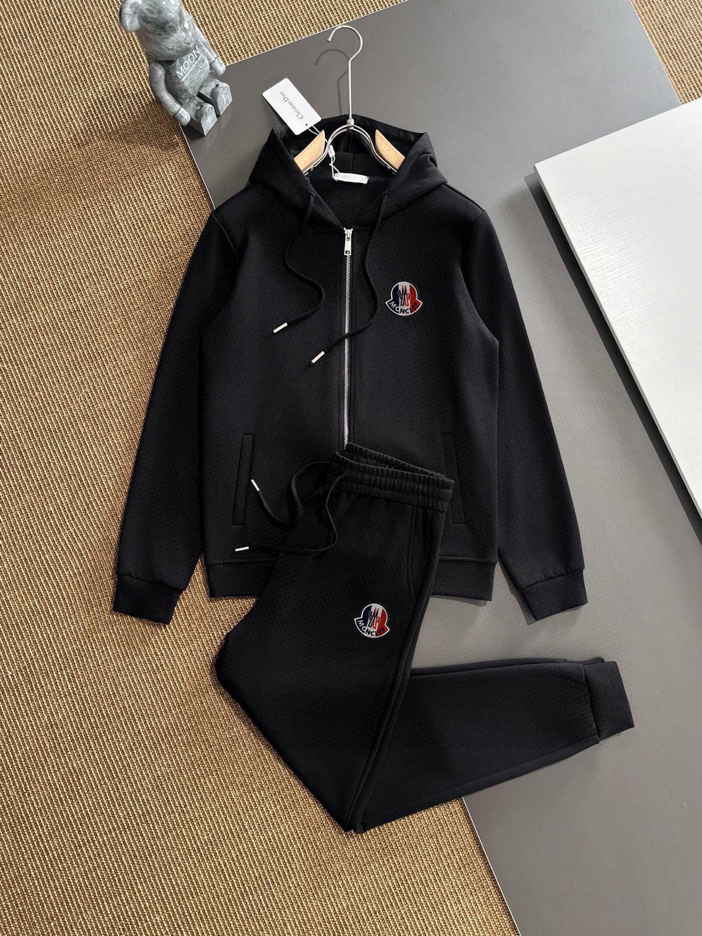 【使い勝手抜群】2026 モンクレール 新作 セットアップ スーパーコピー