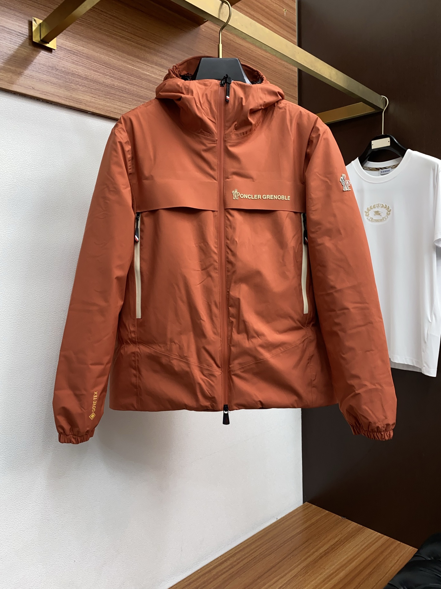 世界中で大人気♪ 2026 モンクレール 新作 ダウンジャケット コピー