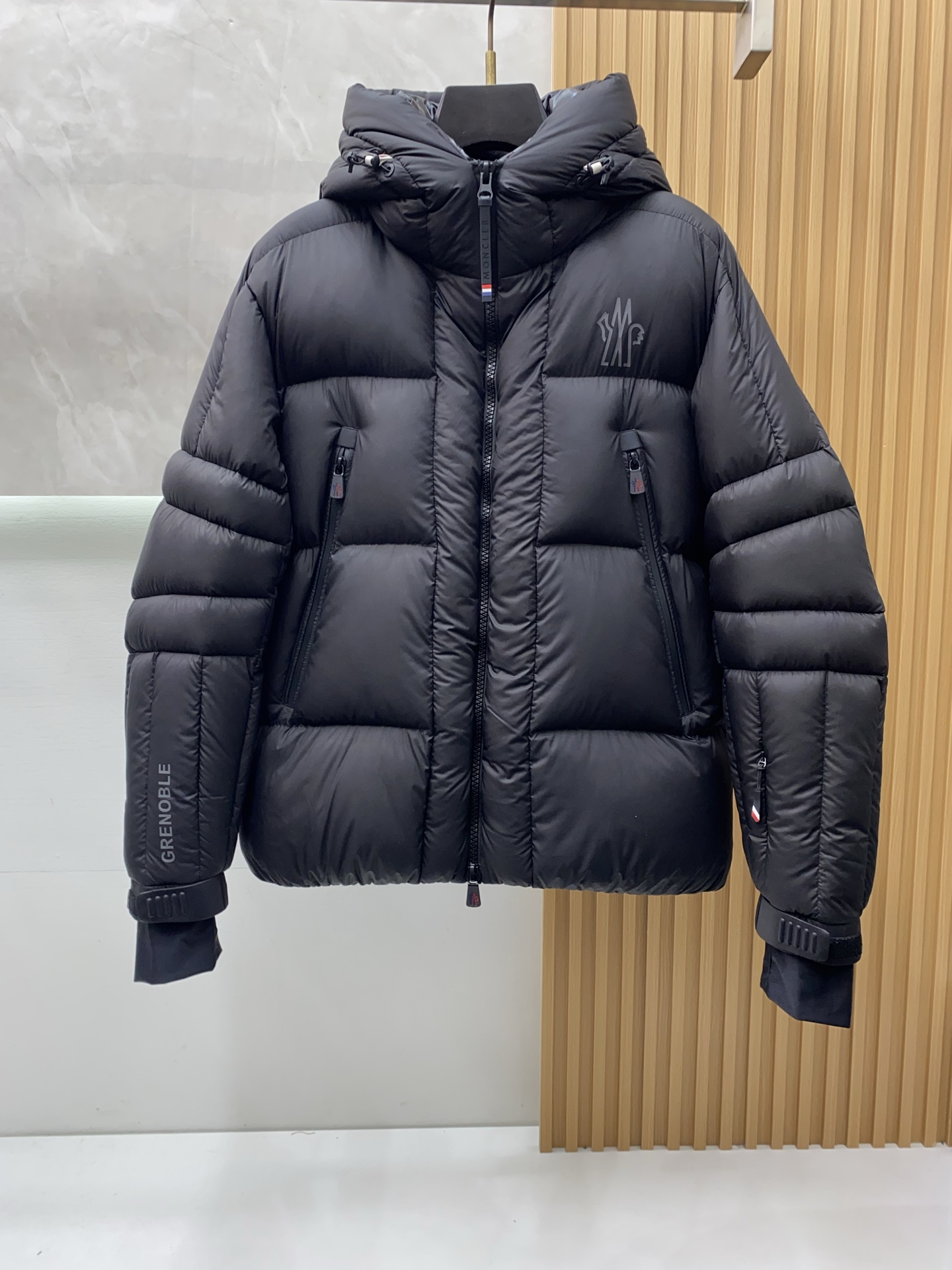 注目アイテム☆ 2026 モンクレール 新作 ダウンジャケット スーパーコピー