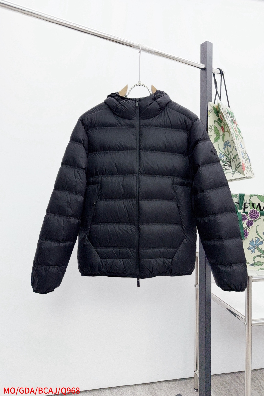 人気爆発☆ 2026 モンクレール 新作 ダウンジャケット コピー