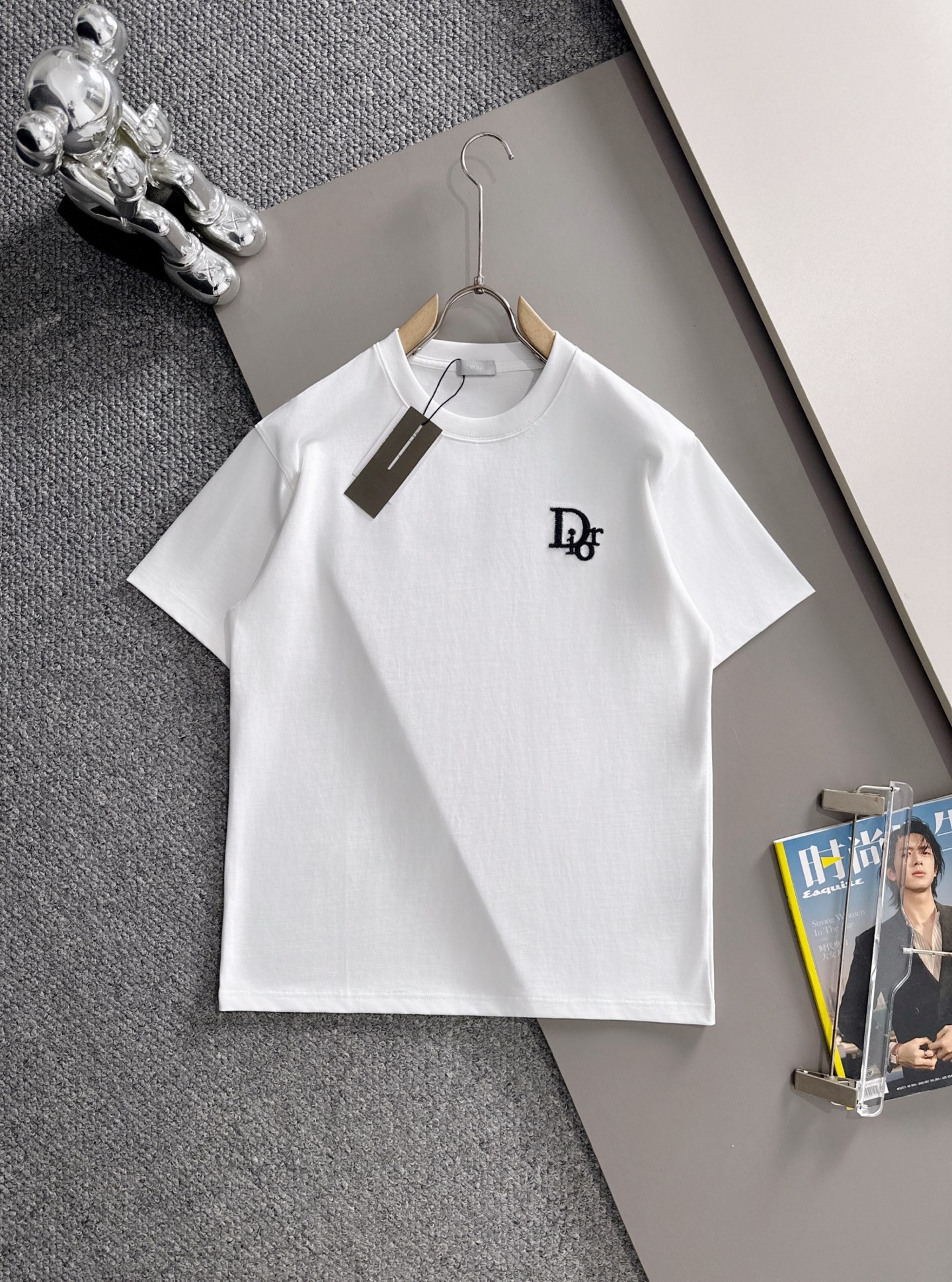 送料込 2026 ディオール 新作 半袖Tシャツ コピー