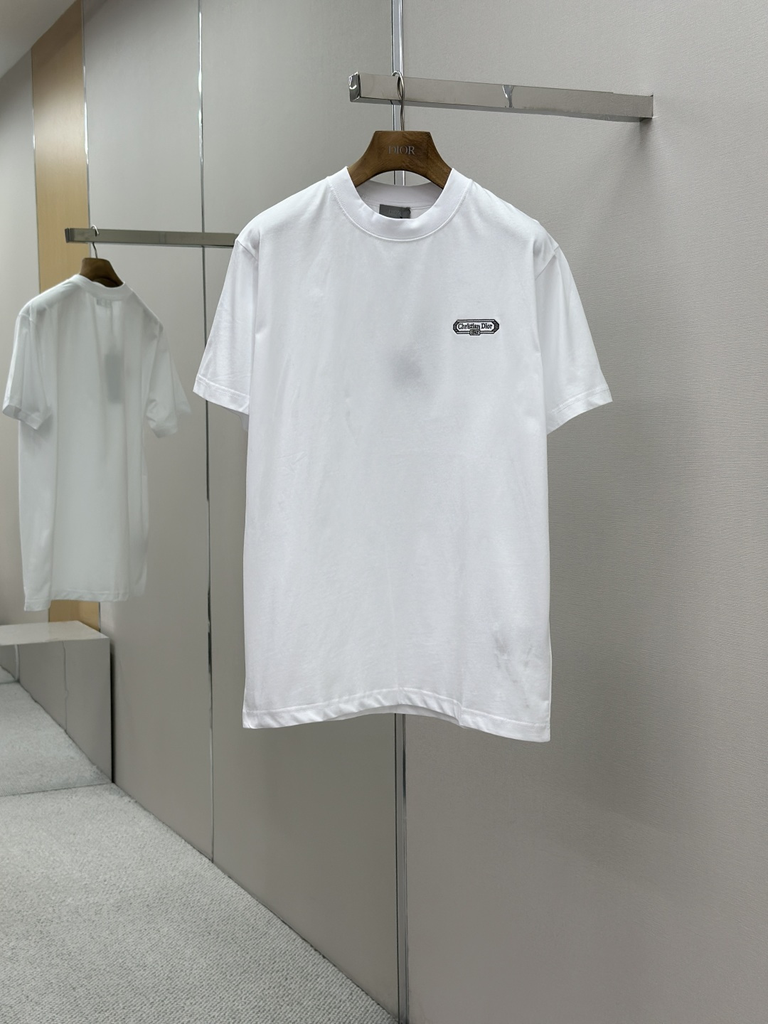 人気No1★ 2026 ディオール 新作 半袖Tシャツ 偽物