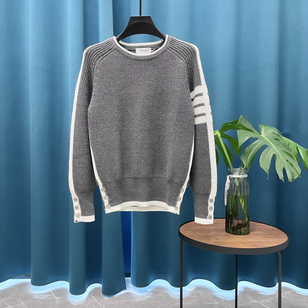 争奪戦  2026 トム·ブラウン 新作 ニット 偽物  2色