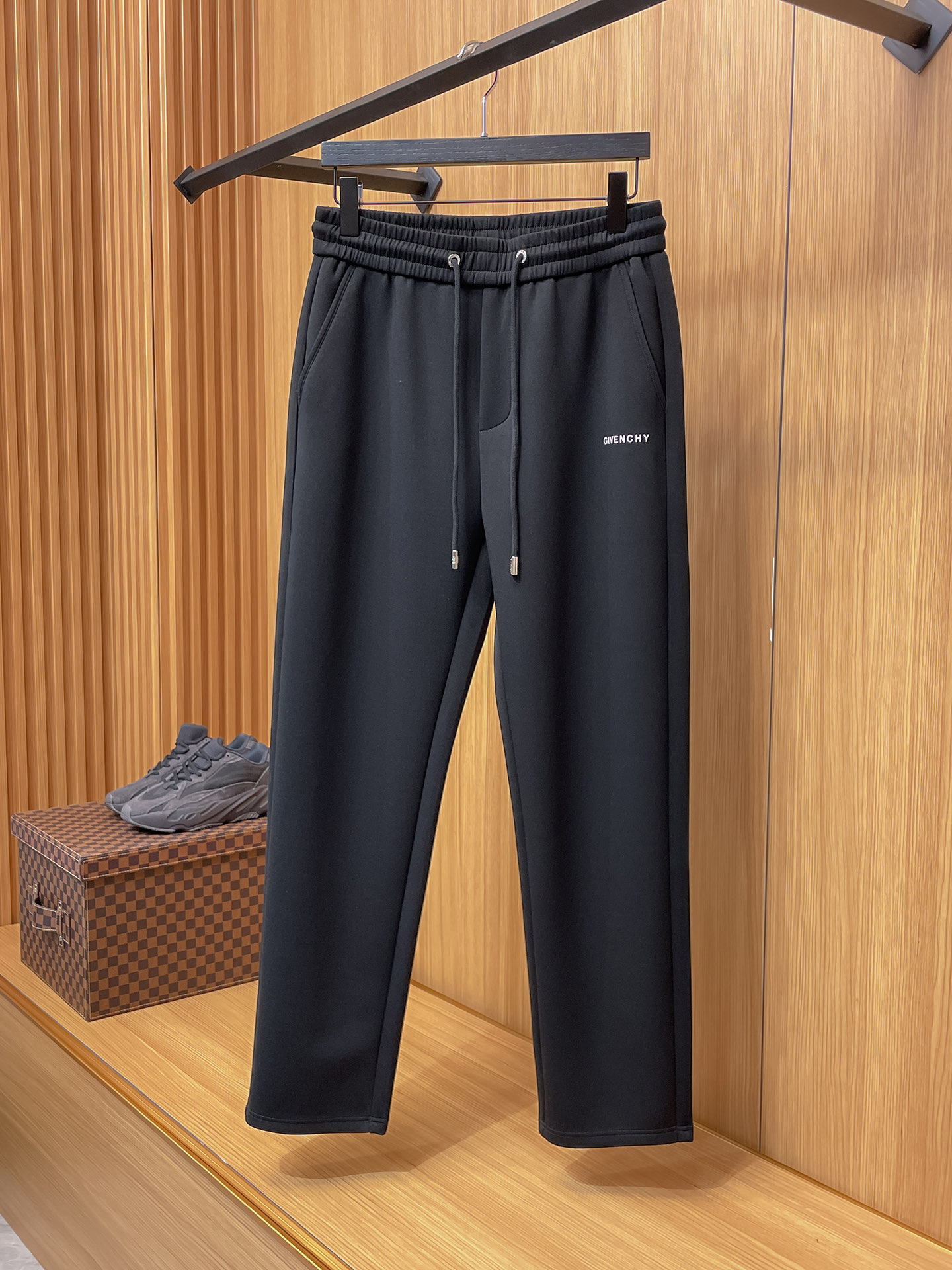 入手困難！2026 ジバンシー 新作 カジュアルパンツ スーパーコピー