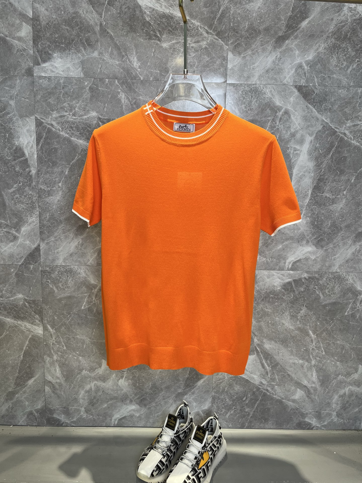 人気爆発☆ 2026 エルメス 新作 半袖Tシャツ 偽物