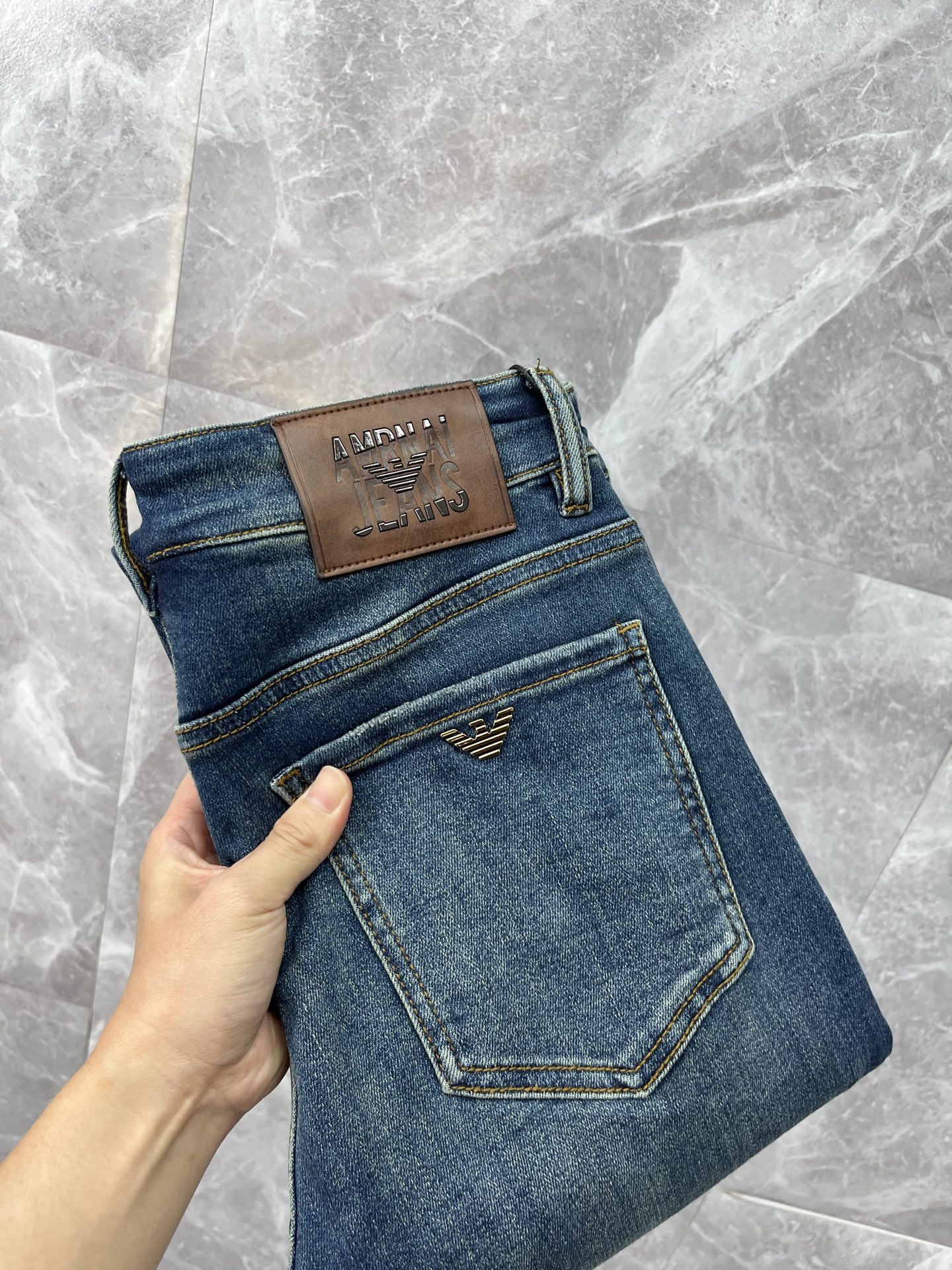 絶対欲しい！2026 ジョルジオアルマーニ 新作 ジーンズ 偽物