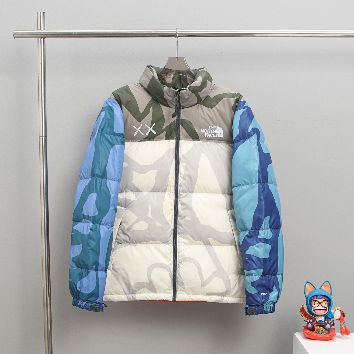 定番人気！2026 ザノースフェイス 新作 ダウンジャケット 偽物