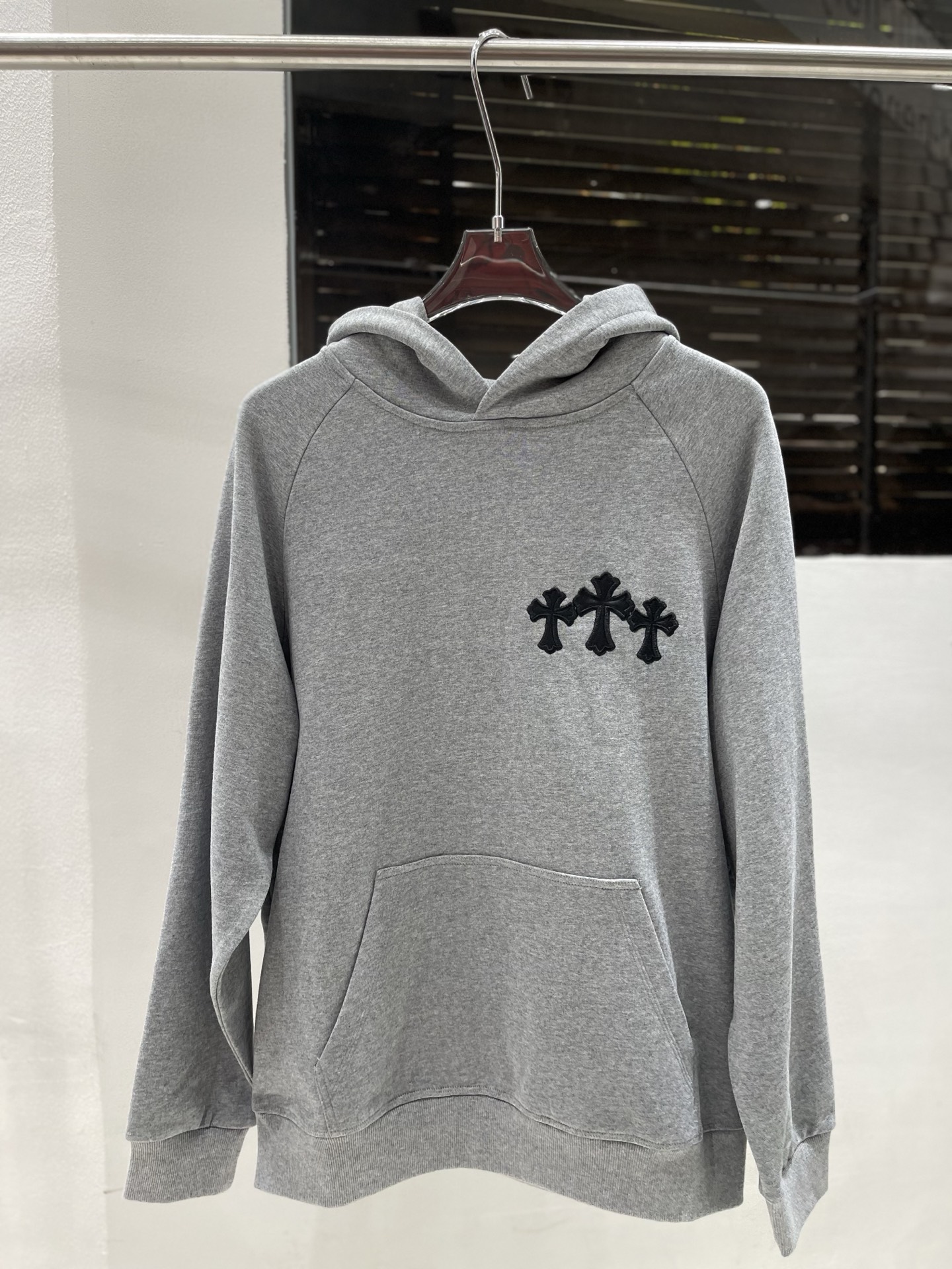 完売前に！ 2026 クロムハーツ 新作 パーカー スーパーコピー