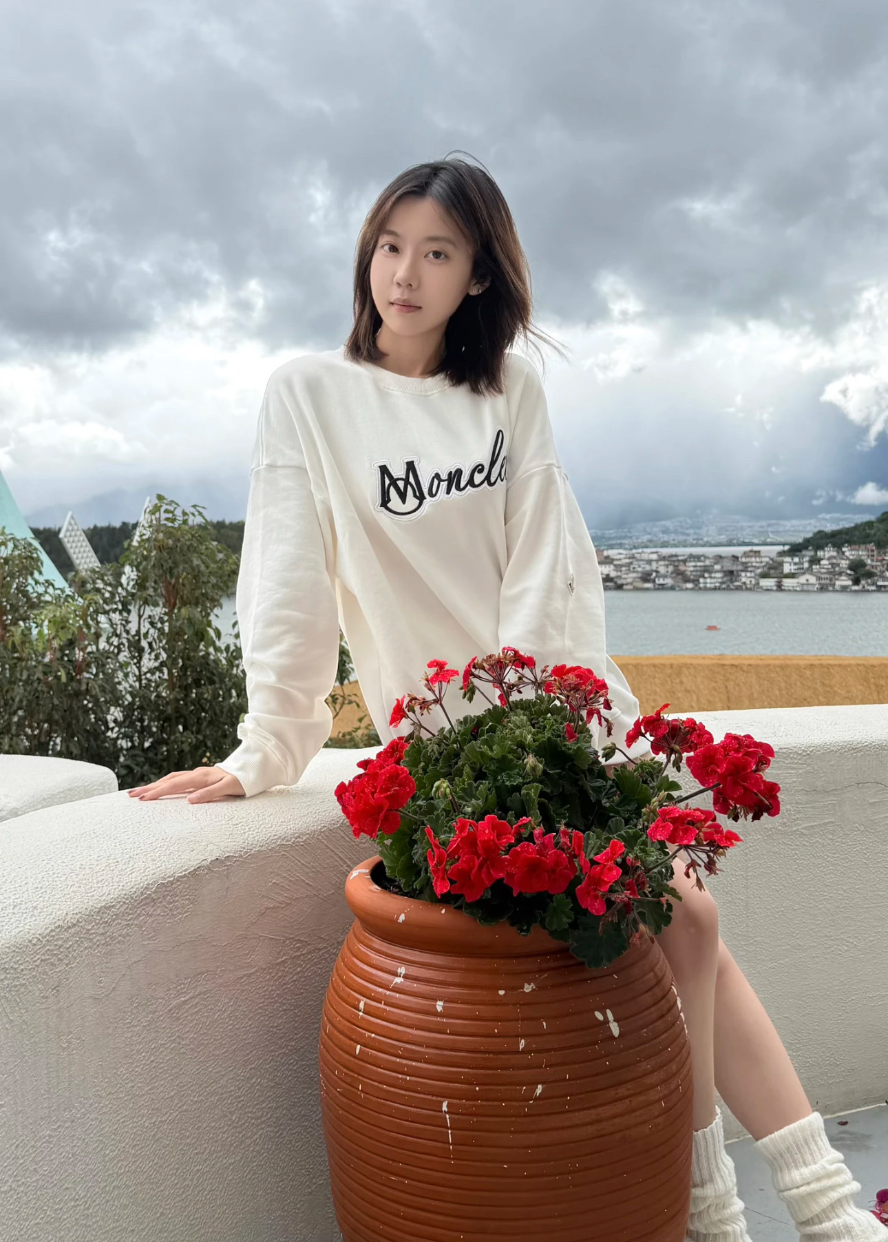 完売必至 2026 モンクレール 新作 パーカー コピー