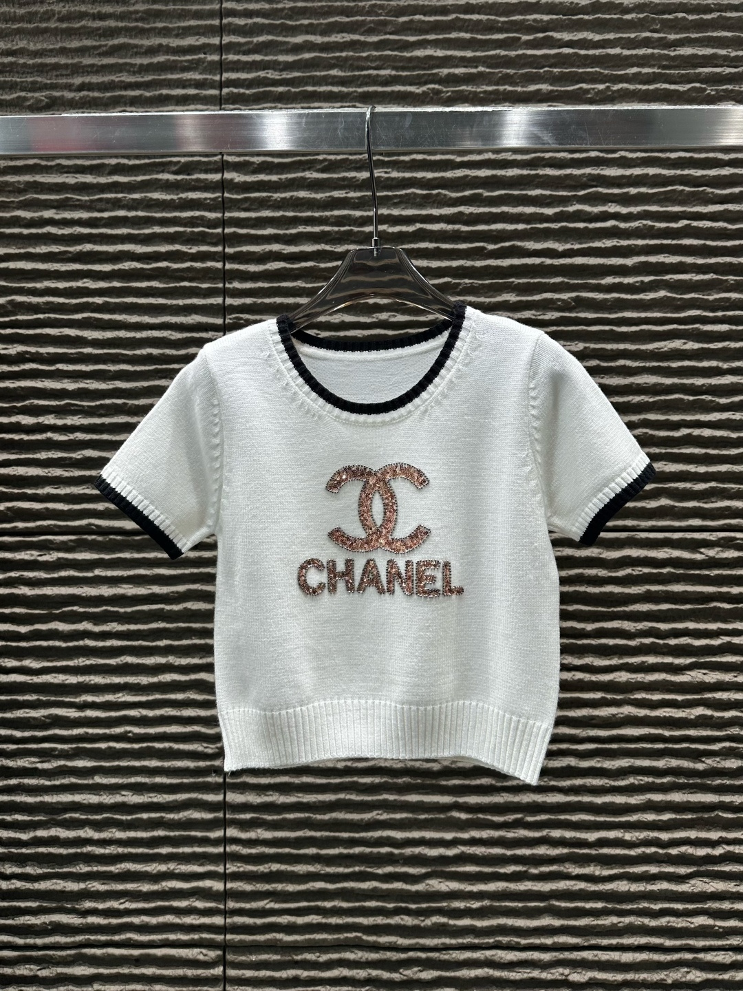 定番人気！2026 シャネル 新作 半袖Tシャツ 偽物 4色