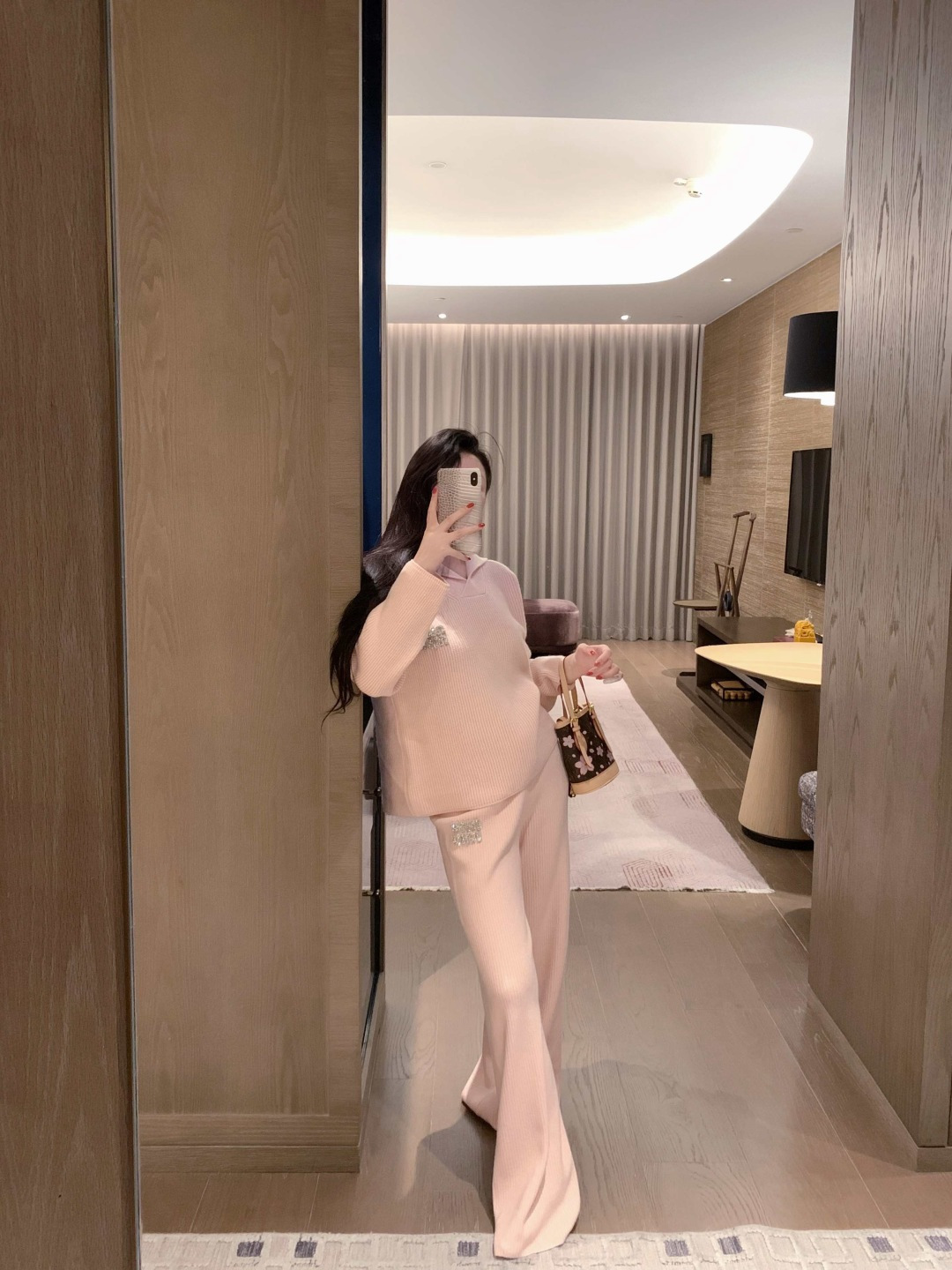 おすすめ 2026 ミュウミュウ 新作 セットアップ スーパーコピー 2色