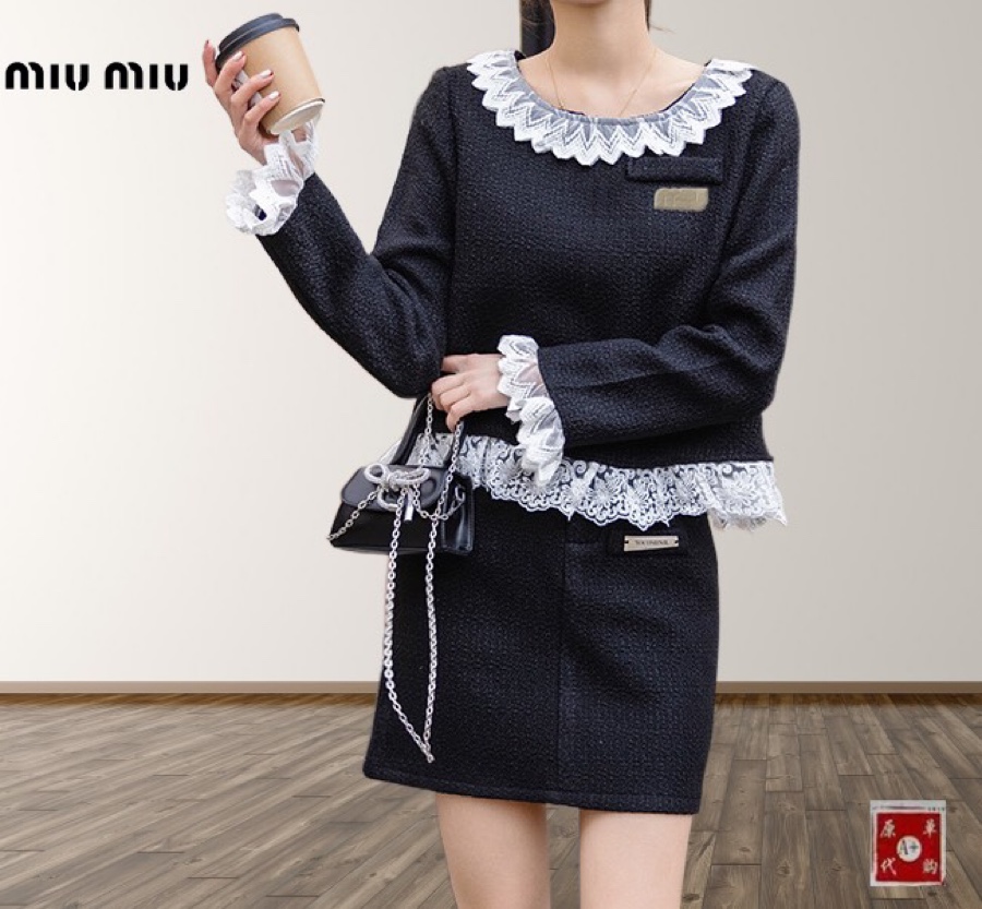 使い勝手良し 2026 ミュウミュウ 新作 セットアップ コピー   2色