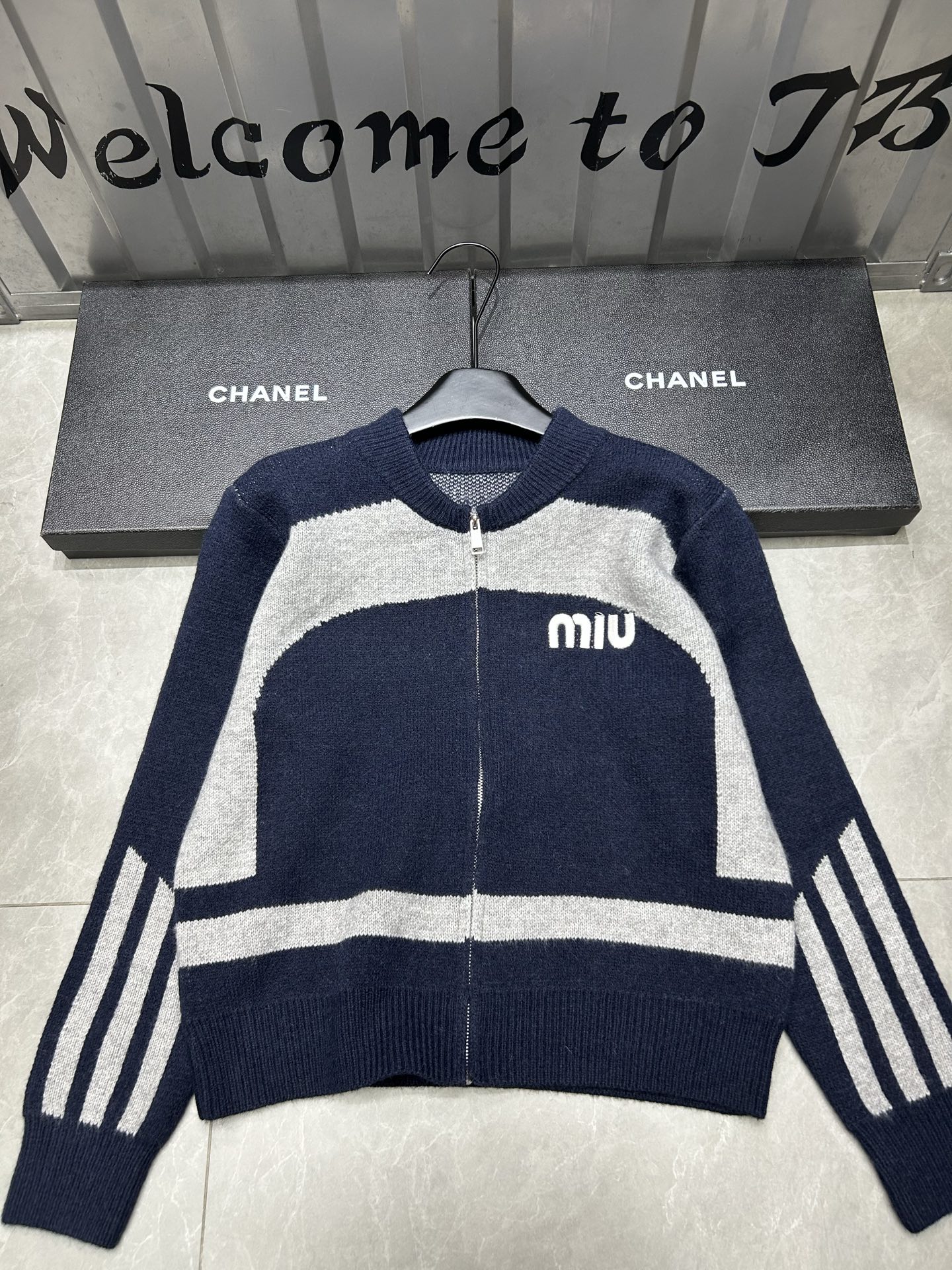 超希少！  2026 ミュウミュウ 新作 ニット 偽物   2色