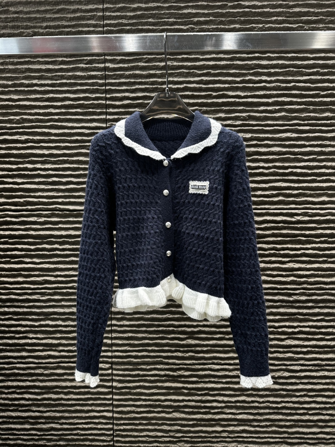 人気爆発☆ 2026 ミュウミュウ 新作 ニット コピー 2色