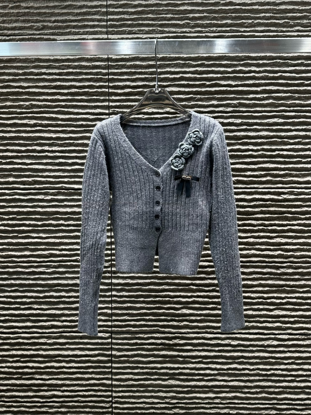 定番人気！ 2026 ミュウミュウ 新作 ニット コピー  3色