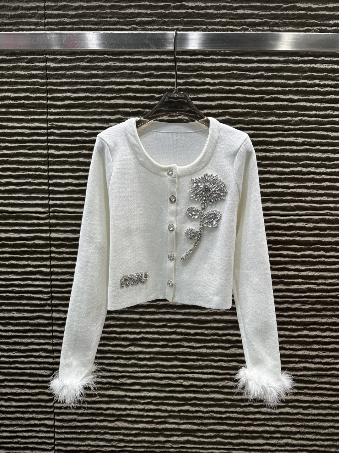 【大特価】 2026 ミュウミュウ 新作 ニット コピー   2色