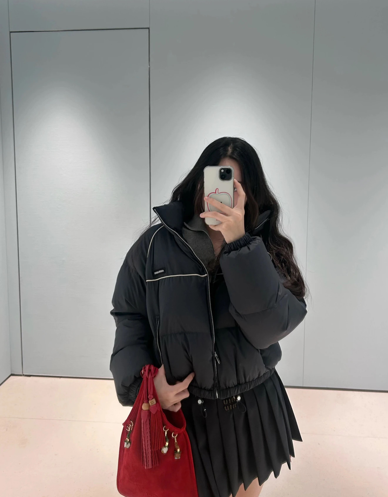 希少♪限定  2026 ミュウミュウ 新作 ダウンジャケット 偽物