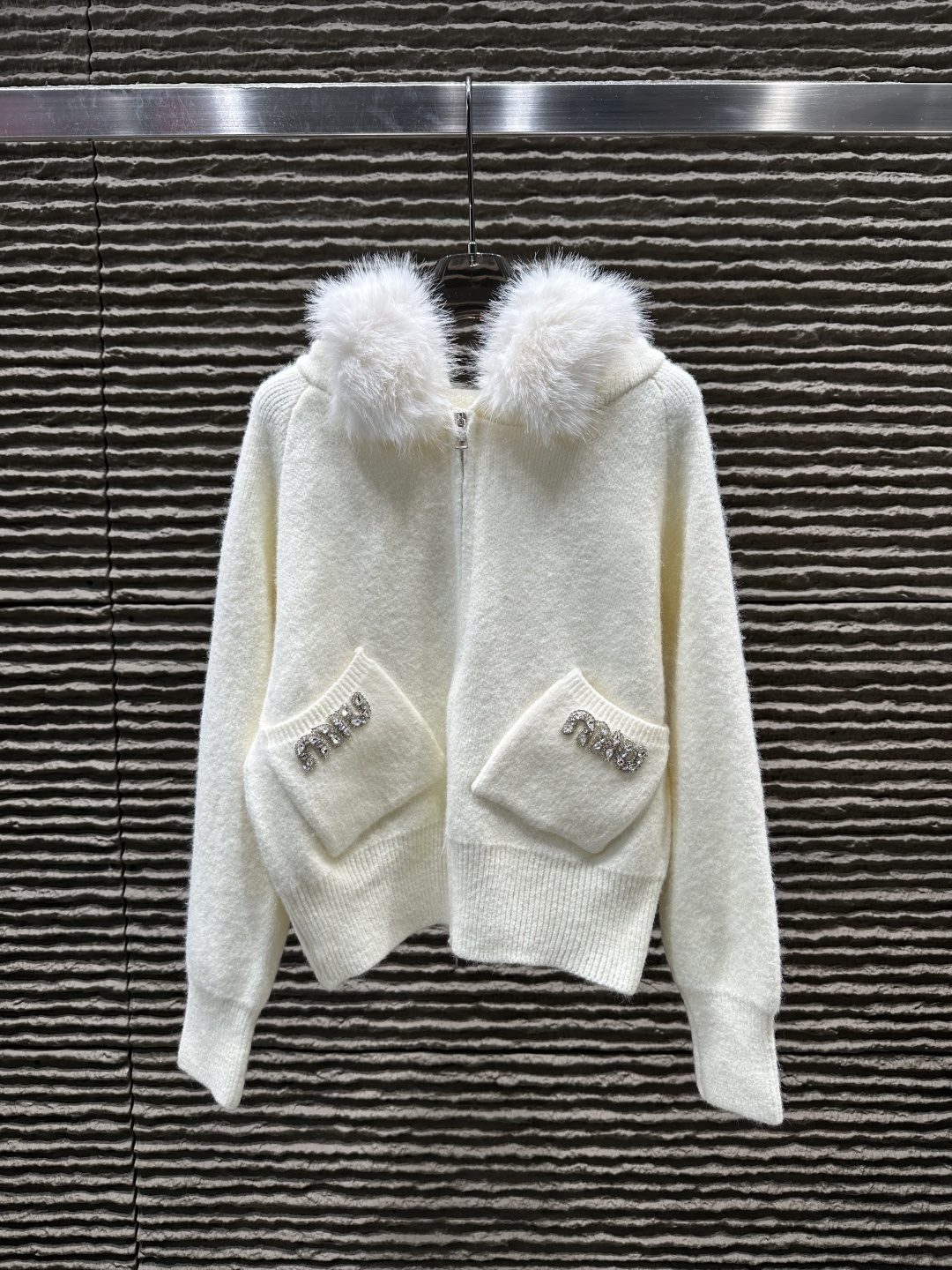 ☆超人気☆ 2026 ミュウミュウ 新作 ニット スーパーコピー 2色