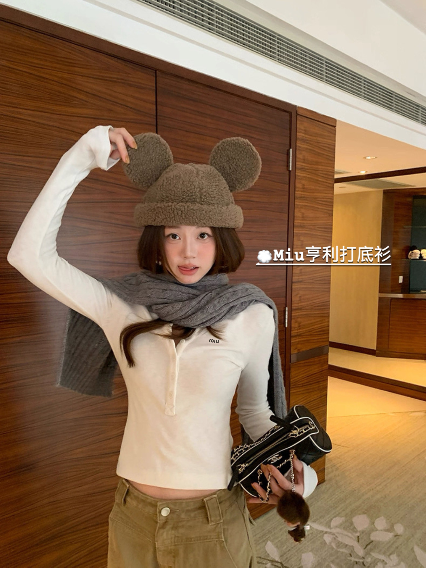 最安値挑戦 2026 ミュウミュウ 新作 長袖Tシャツ 偽物