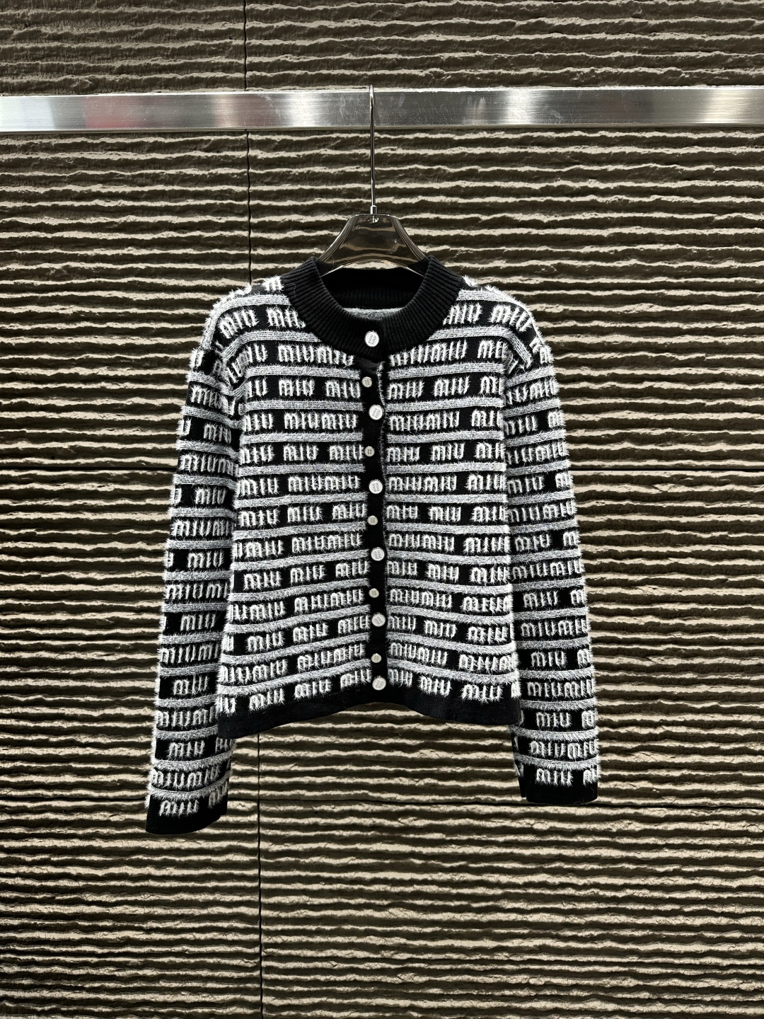 激安価格！ 2026 ミュウミュウ 新作 ニット スーパーコピー 2色