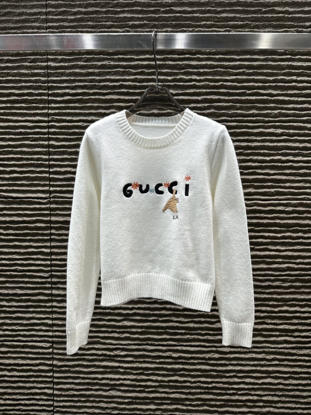 争奪戦 2026 グッチ 新作 ニット 偽物 2色