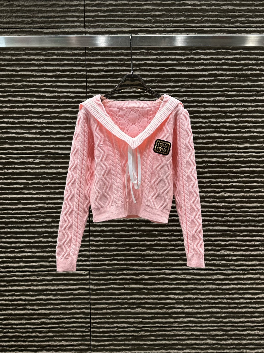 【限定カラー】 2026 ミュウミュウ 新作 ニット 偽物  3色