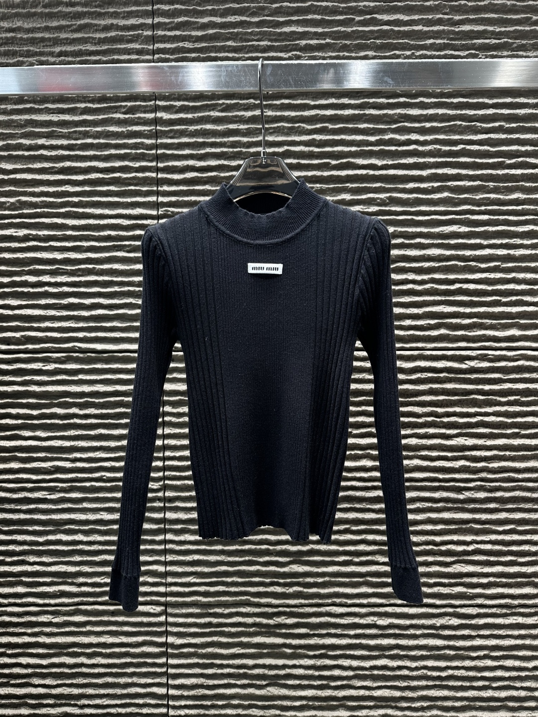 入手困難品！ 2026 ミュウミュウ 新作 ニット 偽物 3色