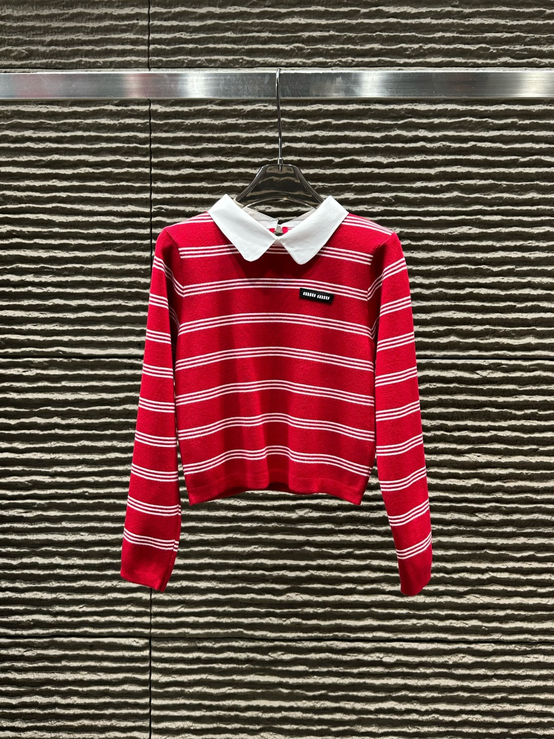 注目度抜群！ 2026 ミュウミュウ 新作 ニット コピー