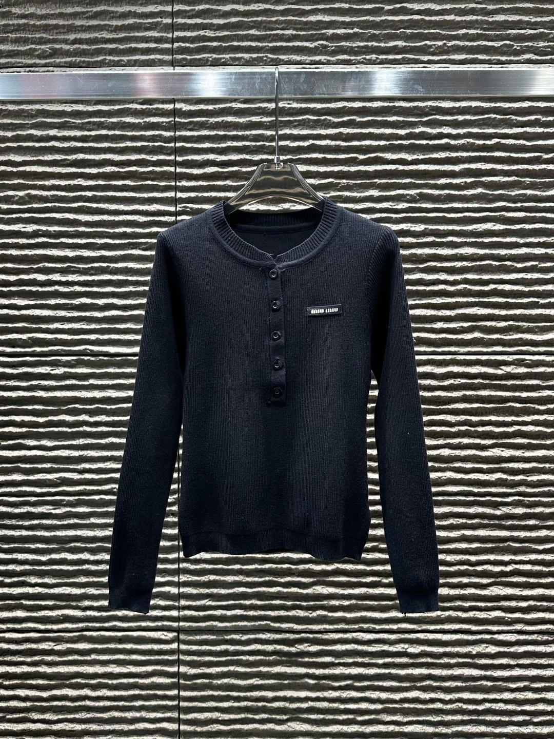 世界中で大人気♪  2026 ミュウミュウ 新作 ニット 偽物  3色