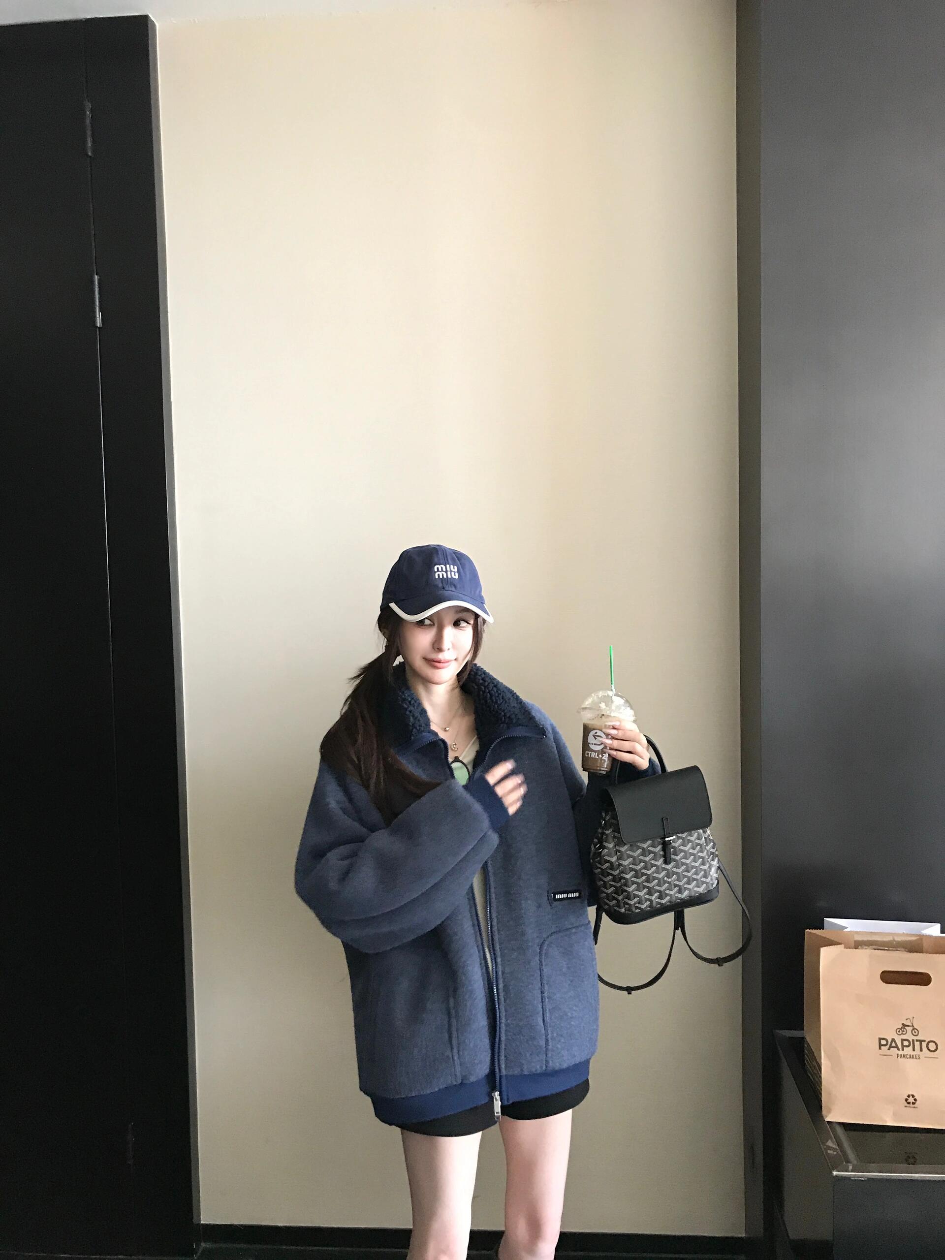 超希少！ 2026 ミュウミュウ 新作 ジャケット スーパーコピー