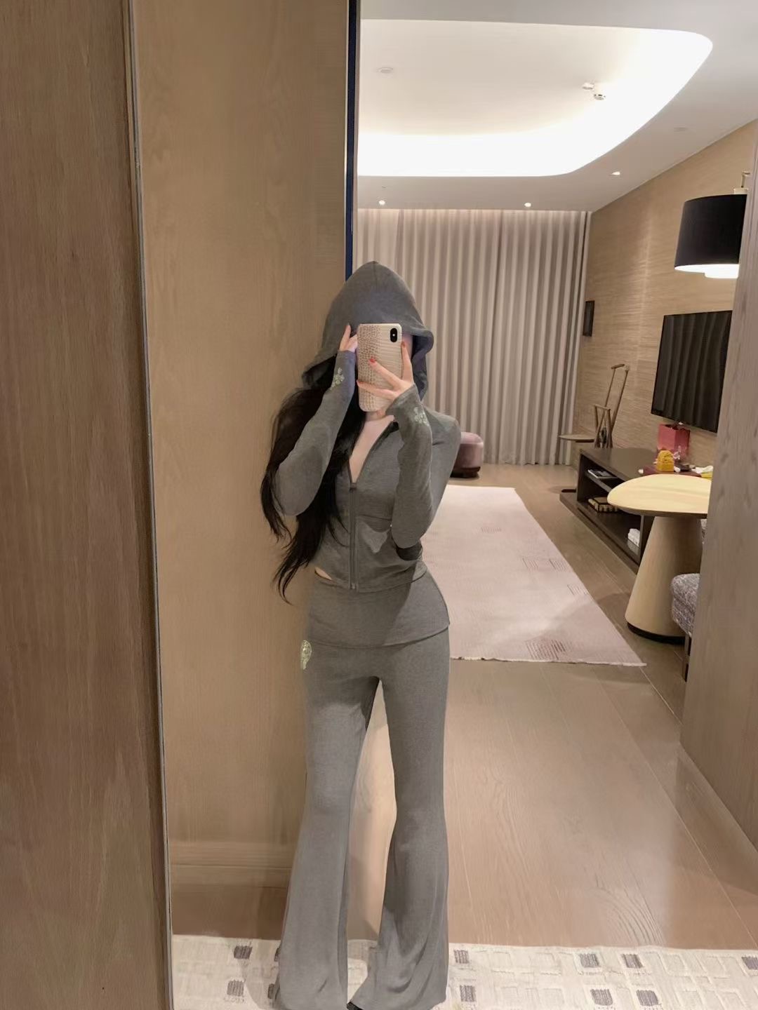 目を惹くカラー 2026 クロムハーツ 新作 セットアップ コピー