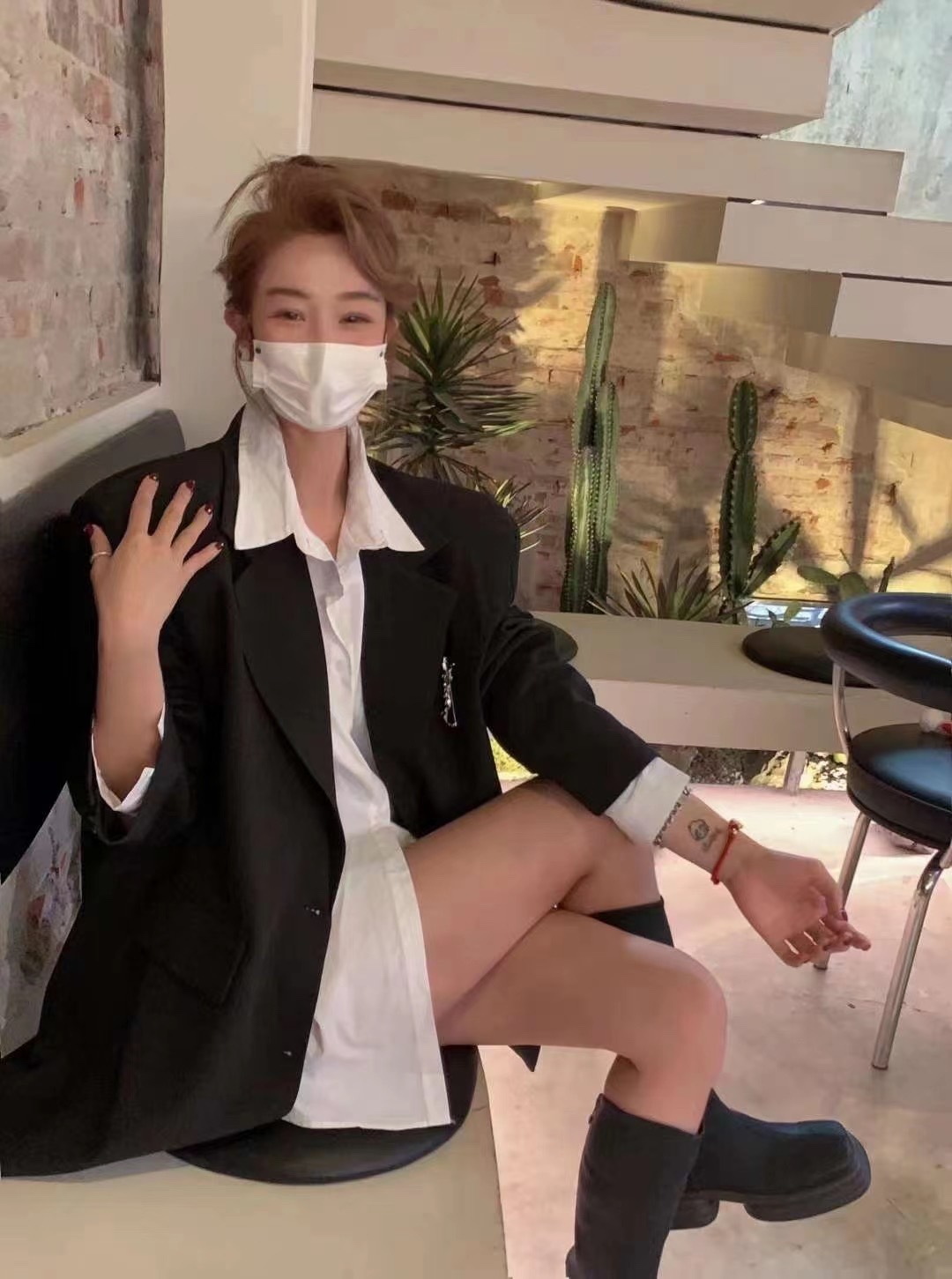 日本未入荷 2026 サンローラン 新作 スーツ コピー