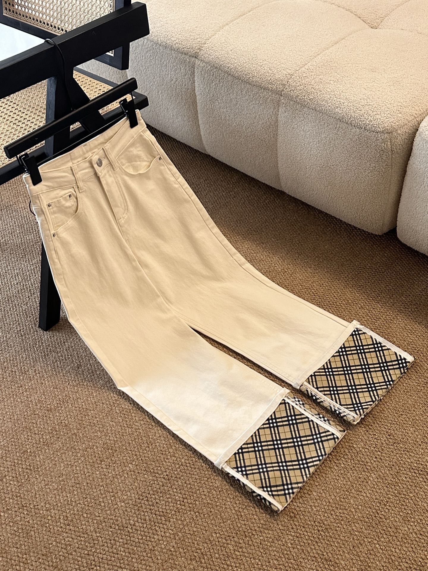 最安値挑戦 2026 バーバリー 新作 ジーンズ 偽物