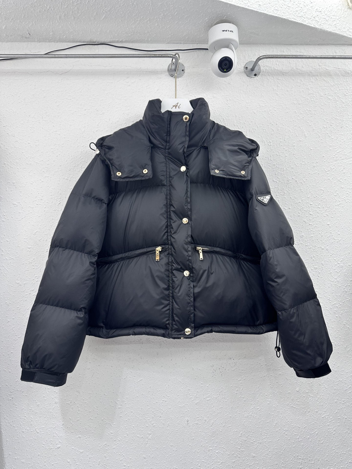 【限定カラー】2026 プラダ 新作 ダウンジャケット 偽物