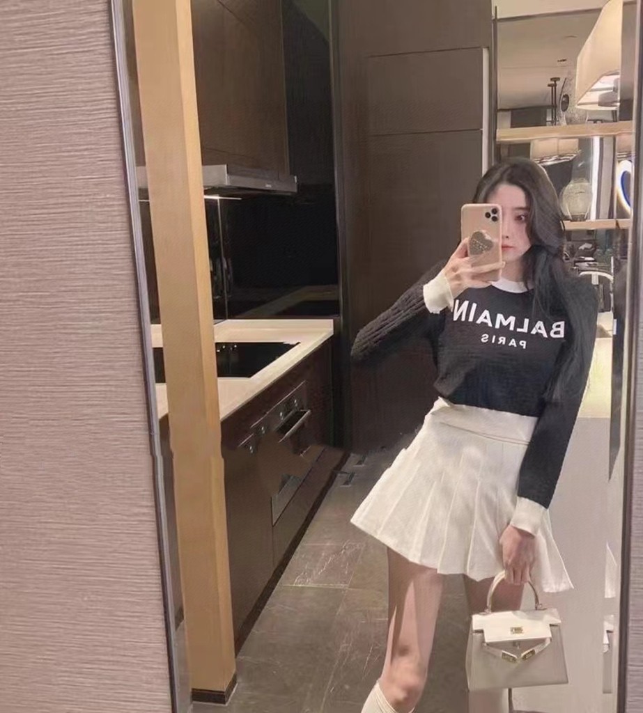 使い勝手良 2026 バルマン 新作 ニット 偽物 2色