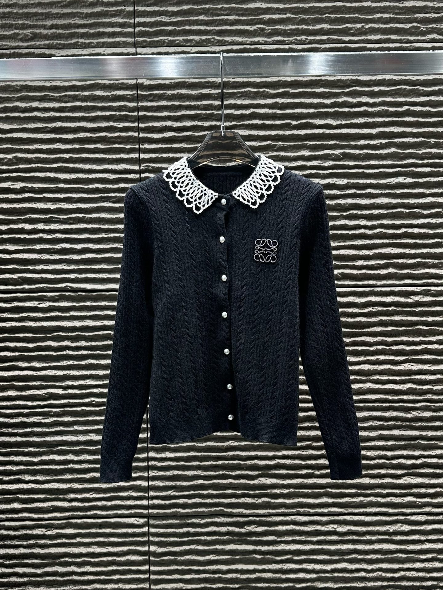 激安価格！  2026 ロエベ 新作 ニット 偽物  2色